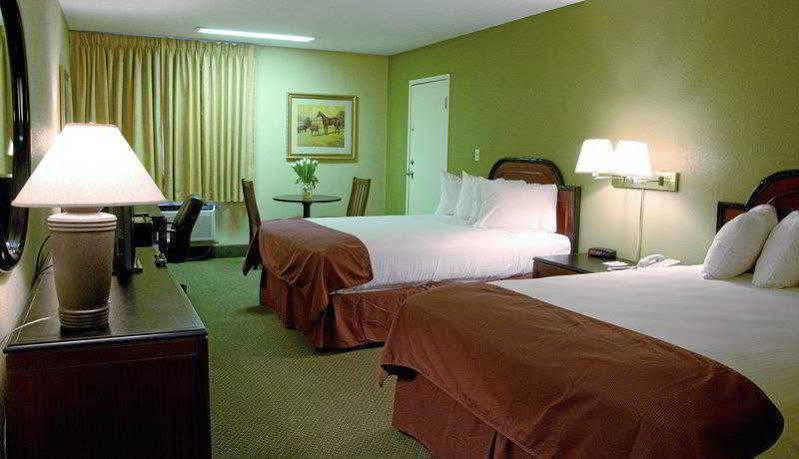 เบสต์ เวสเทิร์น เชลบีวิลล์ ลอดจ์ Hotel ภายนอก รูปภาพ